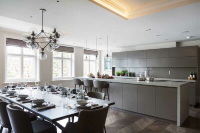Villa London - Harmonic Composition